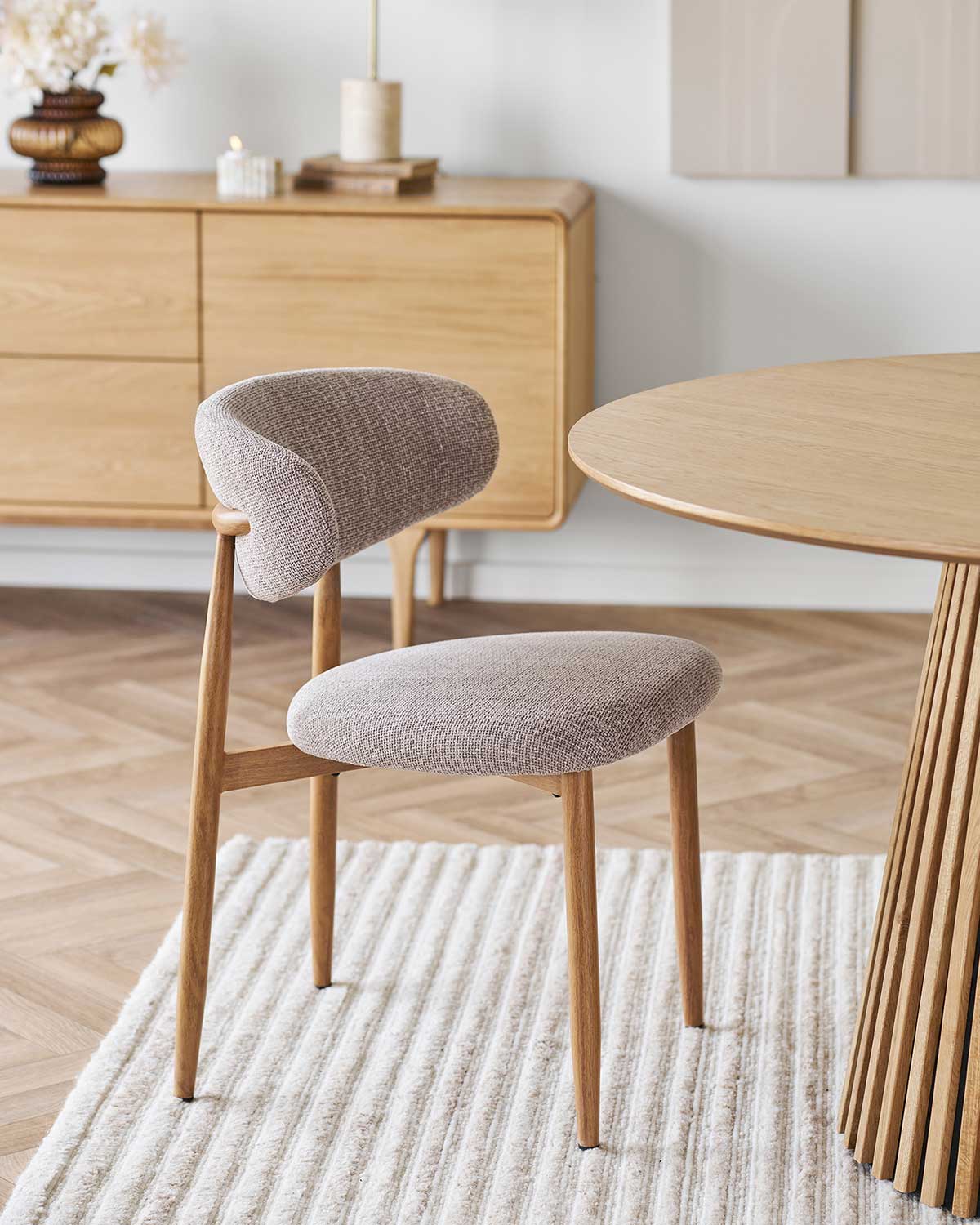 Linea spisebordsstol, sand/eg