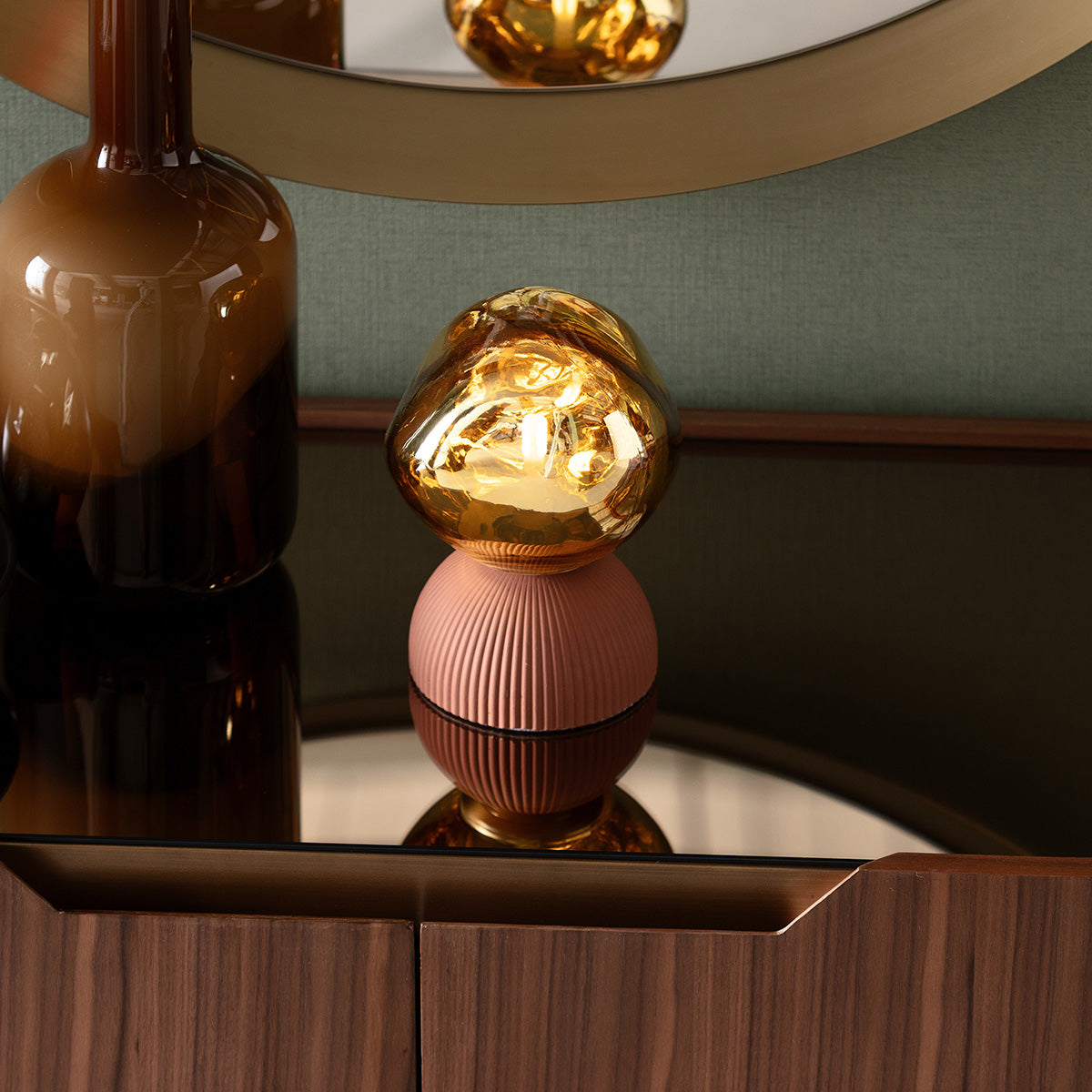 Magic ball bordlampe, guld