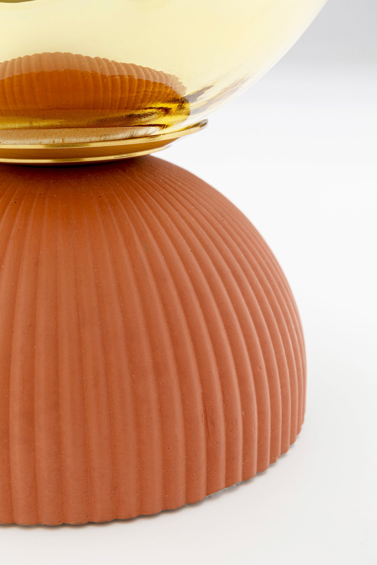 Magic ball bordlampe, guld