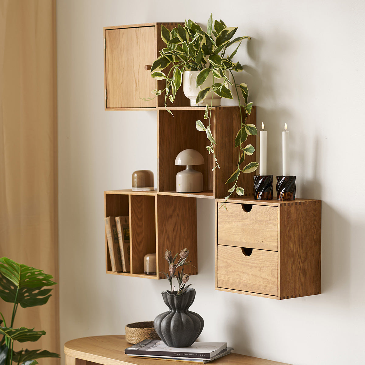 Townsville væghylde m/låge, eg