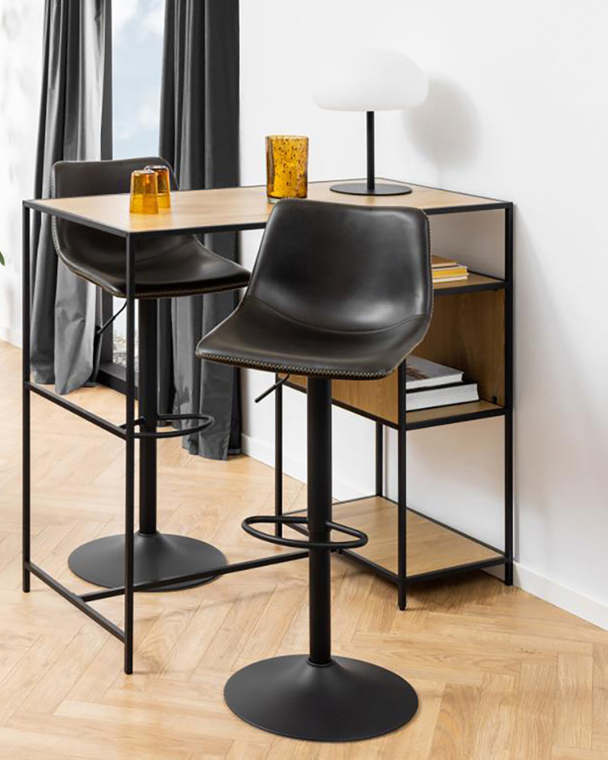 Olba barstol, Sort vintage