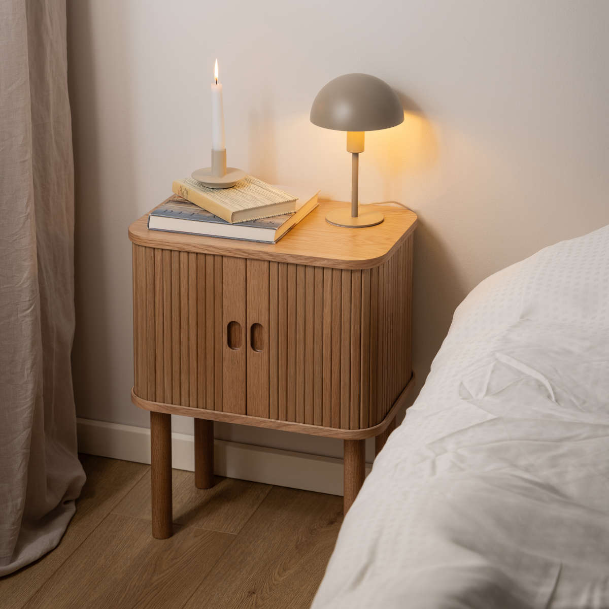 Langley sengebord, eg