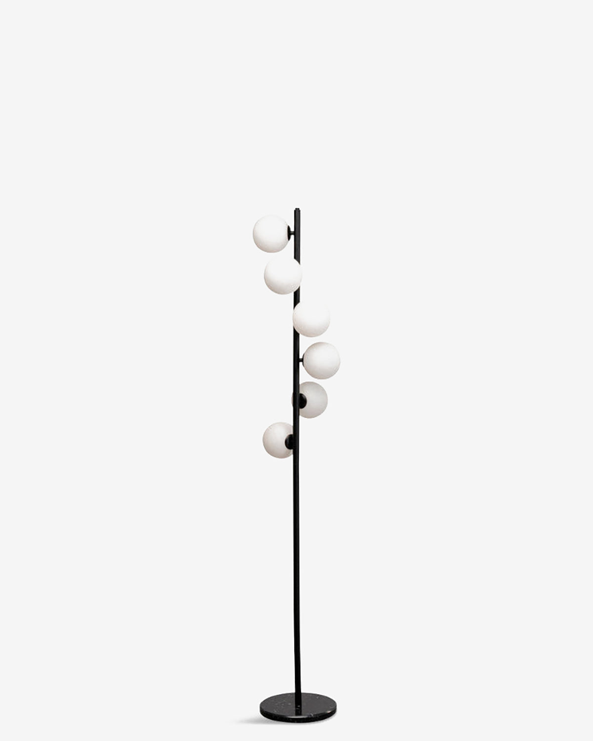 Scala balls gulvlampe, sort/frosted