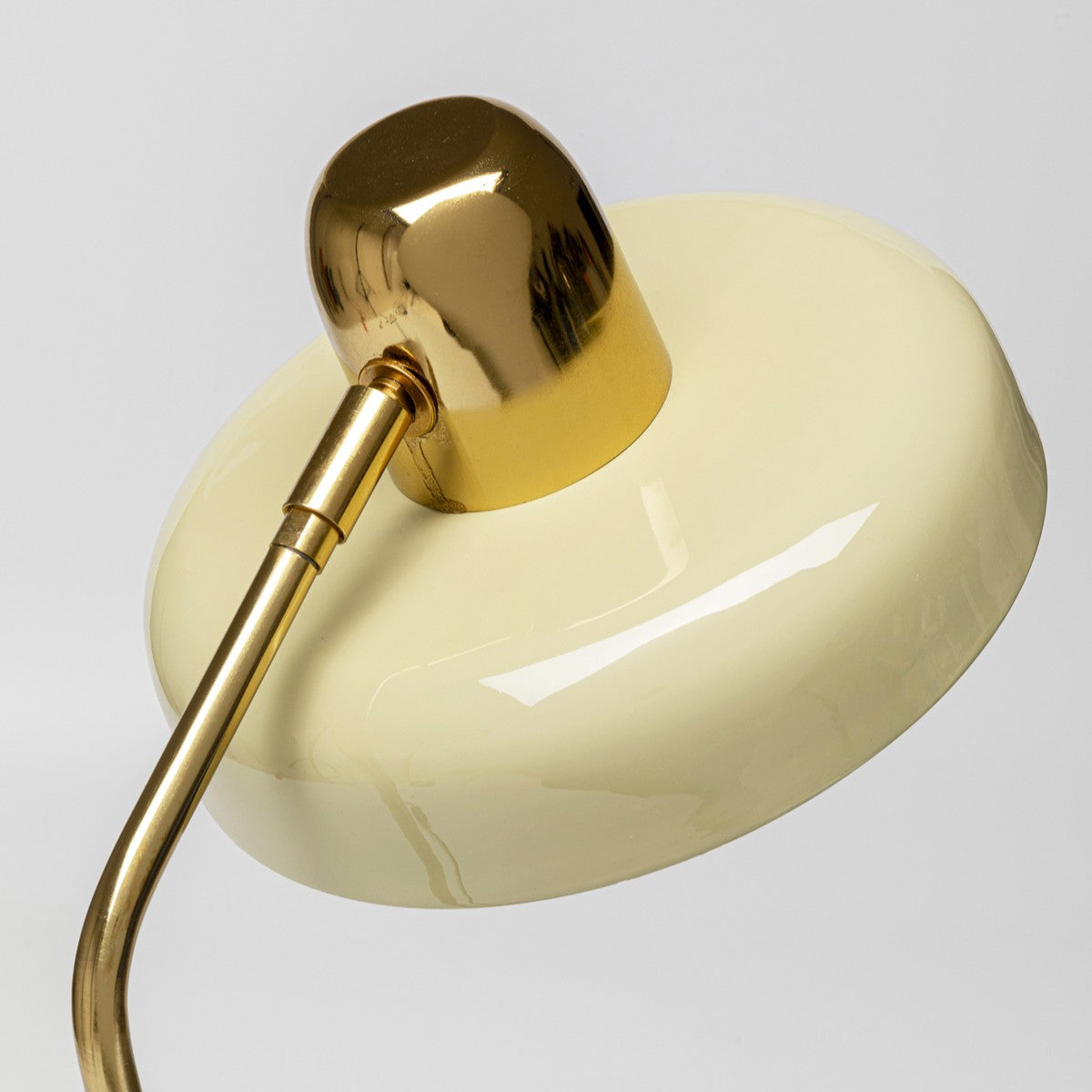 Demi lys grøn bordlampe