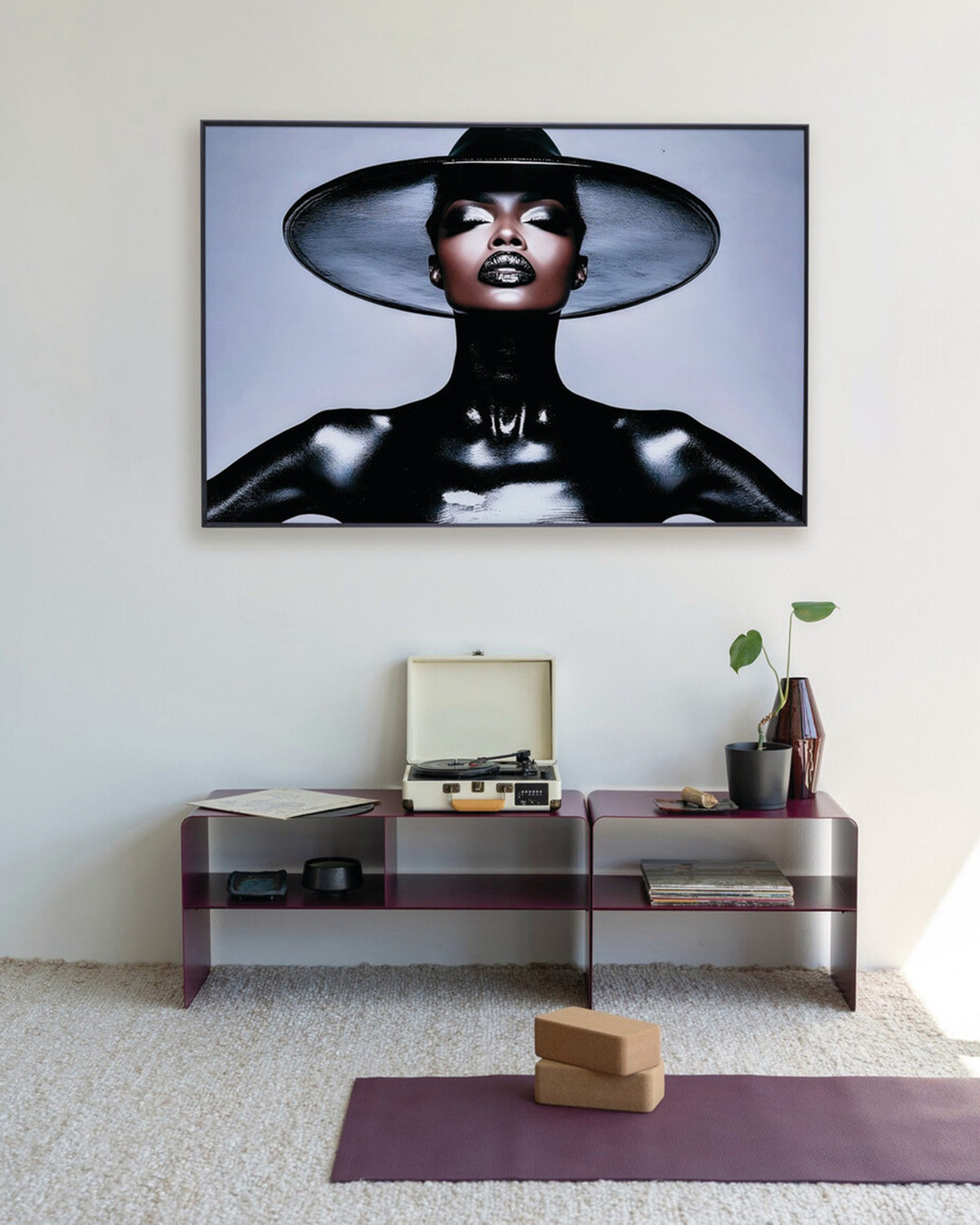 Black Hat Lady 150 x 100 cm, Galleri