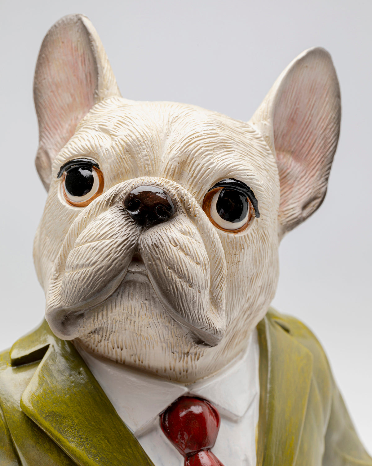Gentleman Bulldog, Pynt